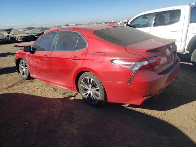 4T1M11BK4LU004967 - 2020 TOYOTA CAMRY SE RED photo 2