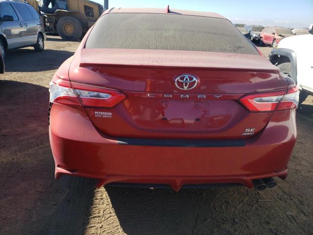 4T1M11BK4LU004967 - 2020 TOYOTA CAMRY SE RED photo 6