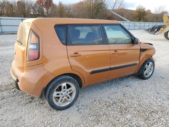 KNDJT2A29B7258082 - 2011 KIA SOUL + ORANGE photo 3