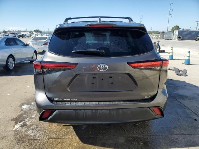 5TDGZRAH6NS556931 - 2022 TOYOTA HIGHLANDER XLE 灰色 照片 6