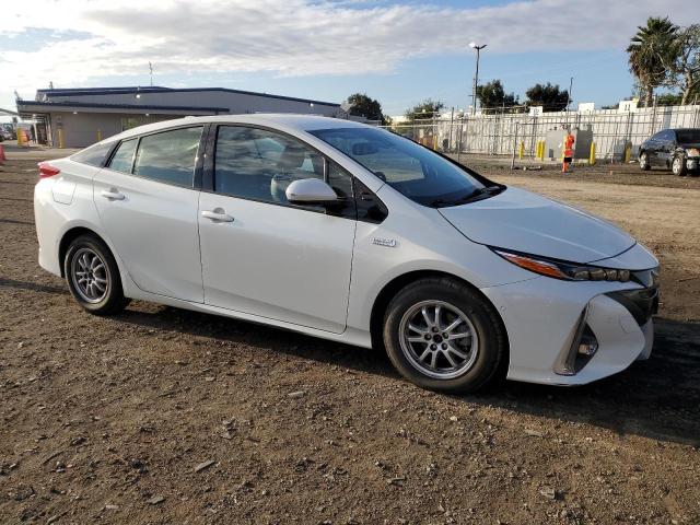 JTDKARFP9H3001432 - 2017 TOYOTA PRIUS PRIM 白色 照片 4