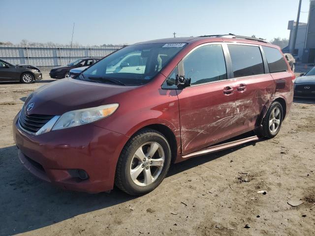 5TDKK3DC1BS094639 - 2011 TOYOTA SIENNA LE RED photo 1
