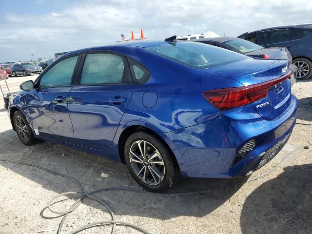 3KPF24AD9RE774667 - 2024 KIA FORTE LX BLUE photo 2