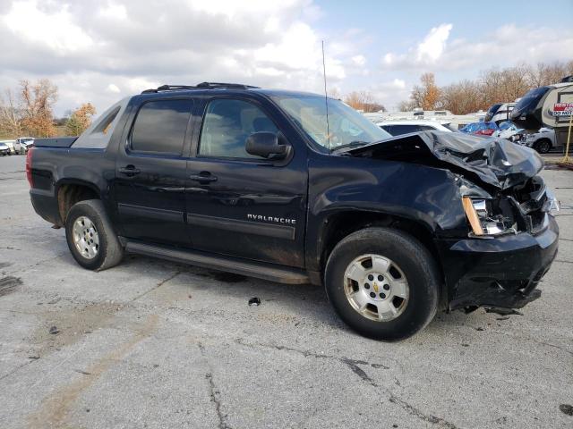 3GNTKEE3XBG101656 - 2011 CHEVROLET AVALANCHE LS BLACK photo 4