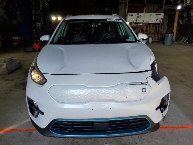 KNDCC3LG0N5160890 - 2022 KIA NIRO S WHITE photo 5