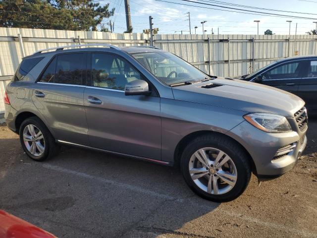 4JGDA5HB4FA468619 - 2015 MERCEDES-BENZ ML 350 4MATIC SILVER photo 4