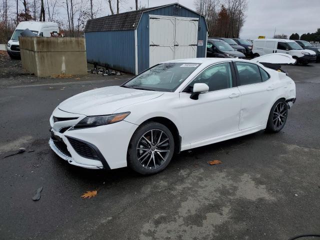 4T1G11AKXRU848342 - 2024 TOYOTA CAMRY SE NIGHT SHADE WHITE photo 1