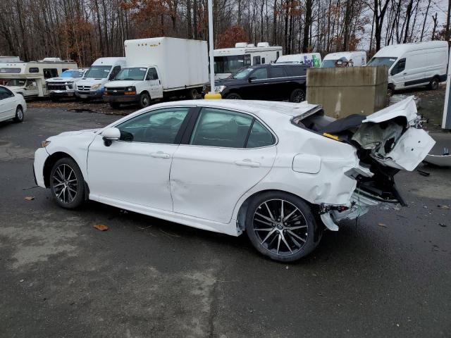4T1G11AKXRU848342 - 2024 TOYOTA CAMRY SE NIGHT SHADE WHITE photo 2