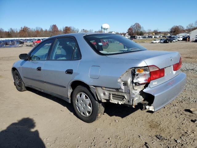 1HGCF8649WA067303 - 1998 HONDA ACCORD DX SILVER photo 2