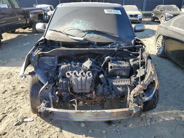 KNDJN2A25K7016738 - 2019 KIA SOUL GRAY photo 11