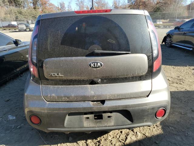 KNDJN2A25K7016738 - 2019 KIA SOUL GRAY photo 6