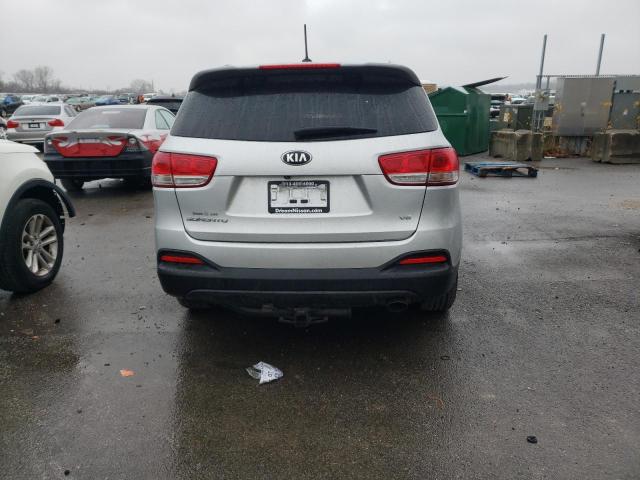 5XYPGDA51JG410233 - 2018 KIA SORENTO LX SILVER photo 6