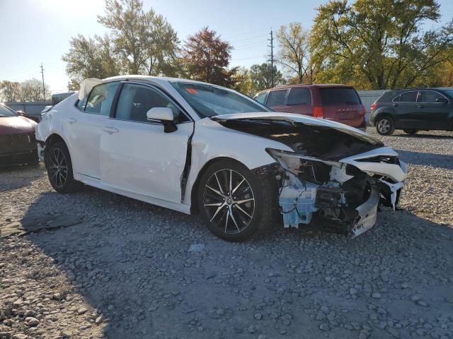 4T1G11BKXPU073049 - 2023 TOYOTA CAMRY SE NIGHT SHADE WHITE photo 4
