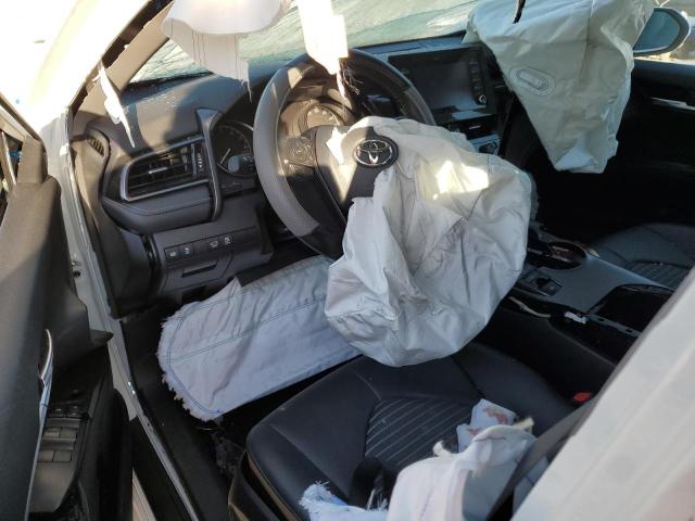 4T1G11BKXPU073049 - 2023 TOYOTA CAMRY SE NIGHT SHADE WHITE photo 8