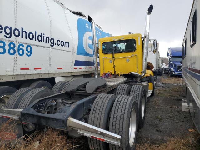 1NPXGGGG20D442253 - 2016 PETERBILT 389 YELLOW photo 4