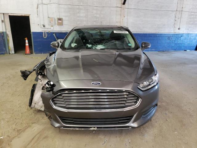 1FA6P0H7XE5391617 - 2014 FORD FUSION SE GRAY photo 5