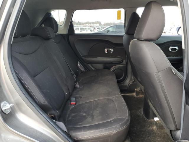 KNDJN2A20F7156878 - 2015 KIA SOUL GRAY photo 10