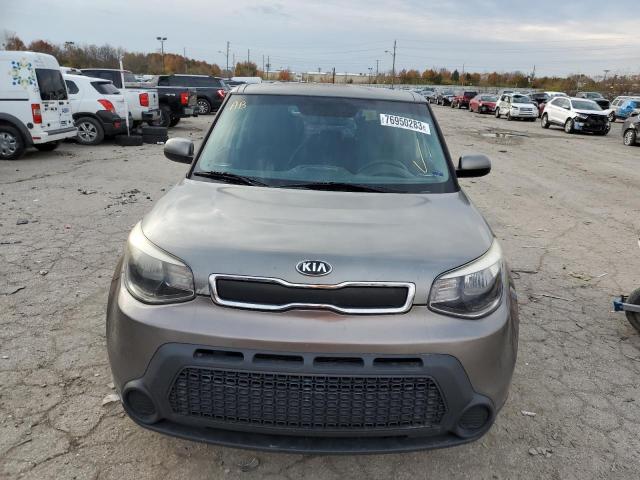 KNDJN2A20F7156878 - 2015 KIA SOUL GRAY photo 5