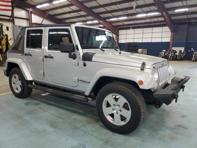 1J4GA59187L113654 - 2007 JEEP WRANGLER SAHARA SILVER photo 4