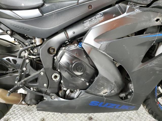 JS1DM11F1J2100056 - 2018 SUZUKI GSX-R1000 BLACK photo 5