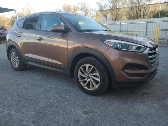 KM8J23A47HU437348 - 2017 HYUNDAI TUCSON SE TAN photo 4