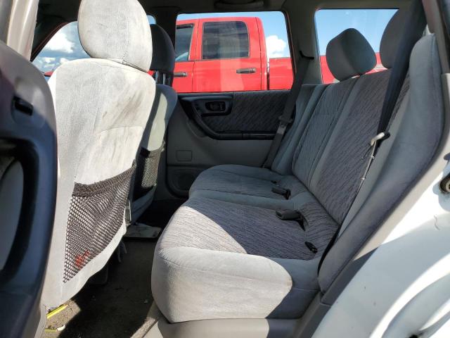 JF1SF6558YH704545 - 2000 SUBARU FORESTER S WHITE photo 11