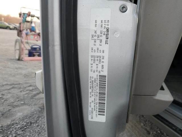 2A8HR54P88R759423 - 2008 CHRYSLER TOWN & COU TOURING 银色 照片 12