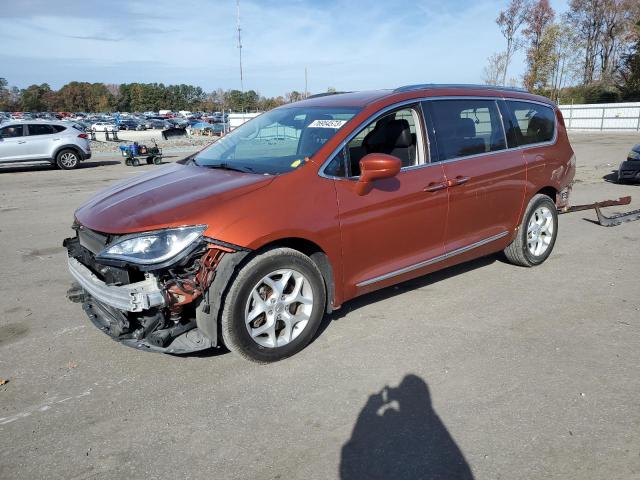 2C4RC1BG2JR155297 - 2018 CHRYSLER PACIFICA TOURING L ORANGE photo 1