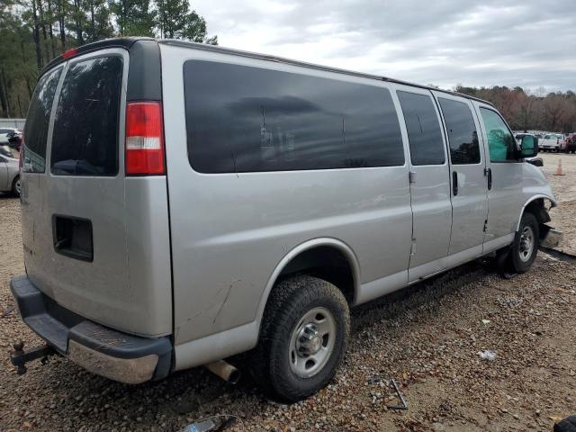 1GAZGPFG6J1289874 - 2018 CHEVROLET EXPRESS G3 LT WHITE photo 3