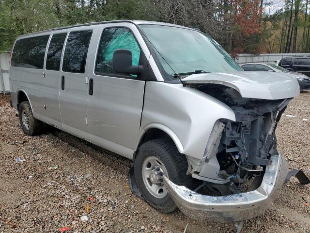 1GAZGPFG6J1289874 - 2018 CHEVROLET EXPRESS G3 LT WHITE photo 4