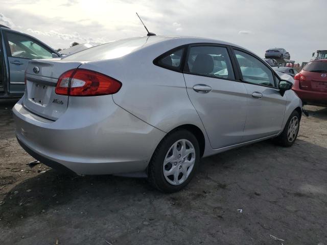 3FADP4BJ9DM206629 - 2013 FORD FIESTA SE SILVER photo 3