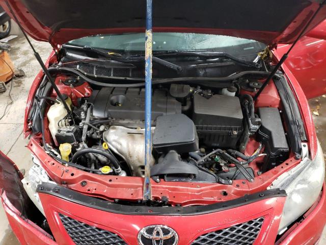 4T1BF3EK6BU753574 - 2011 TOYOTA CAMRY BASE RED photo 11