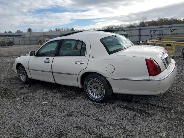 1LNHM83W1YY918161 - 2000 LINCOLN TOWN CARTIER WHITE photo 2