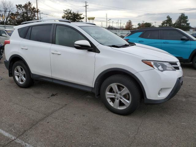 JTMRFREV5DD022122 - 2013 TOYOTA RAV4 XLE WHITE photo 4