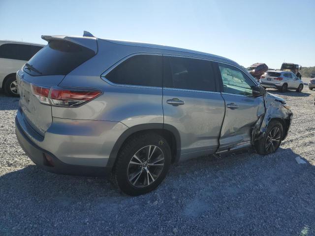 5TDKKRFH3GS121536 - 2016 TOYOTA HIGHLANDER XLE SILVER photo 3