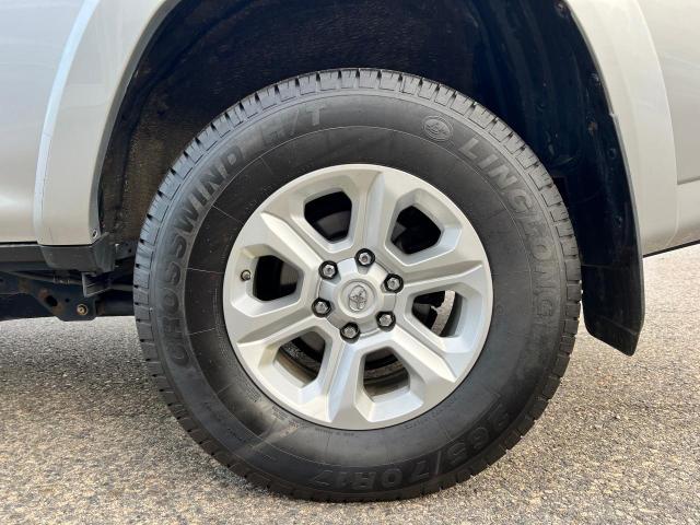 JTEBU5JR0J5610150 - 2018 TOYOTA 4RUNNER SR5/SR5 PREMIUM 银色 照片 8