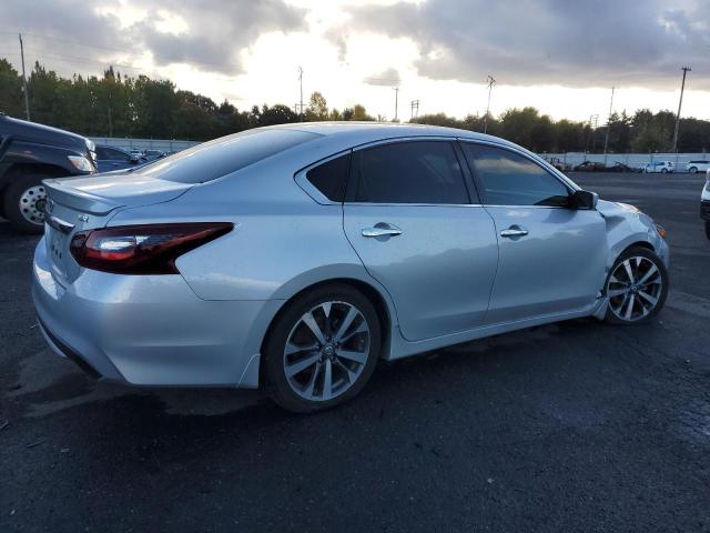 1N4AL3AP3HC127432 - 2017 NISSAN ALTIMA 2.5 SILVER photo 3