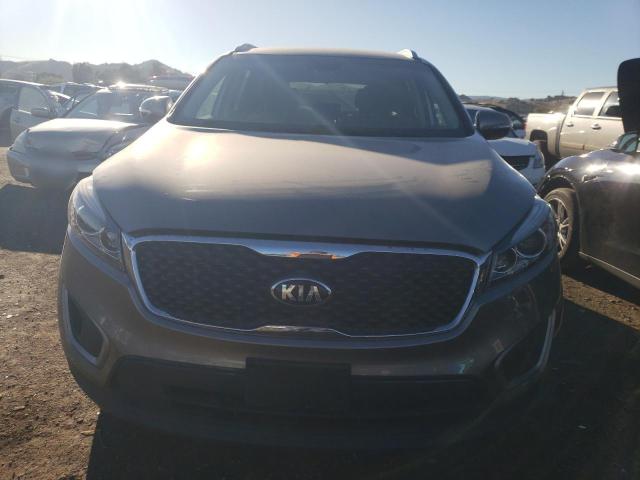 5XYPG4A32GG042801 - 2016 KIA SORENTO LX GRAY photo 5