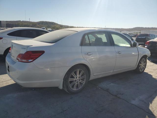 4T1BK36B46U156326 - 2006 TOYOTA AVALON XL WHITE photo 3