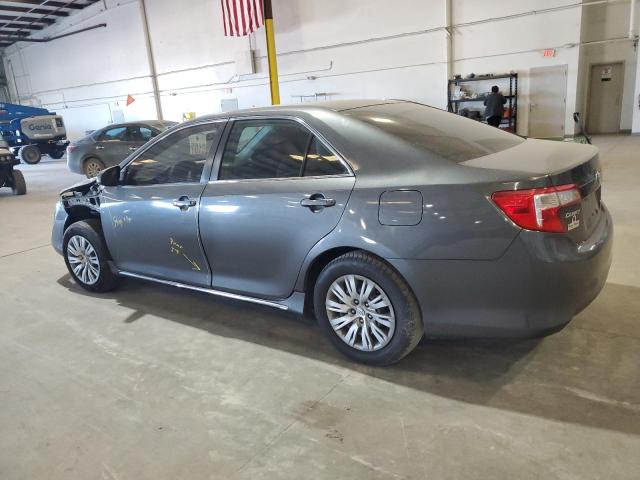 4T1BF1FK4DU285169 - 2013 TOYOTA CAMRY L GRAY photo 2