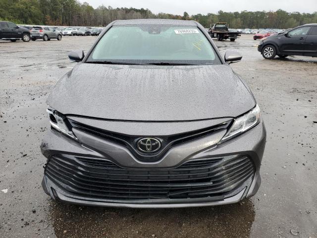 4T1B11HK7KU287961 - 2019 TOYOTA CAMRY L GRAY photo 5