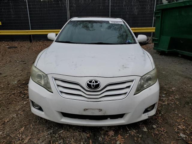 4T1BK3EK4BU614829 - 2011 TOYOTA CAMRY SE WHITE photo 5