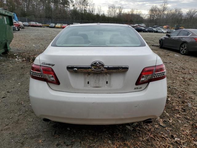 4T1BK3EK4BU614829 - 2011 TOYOTA CAMRY SE WHITE photo 6