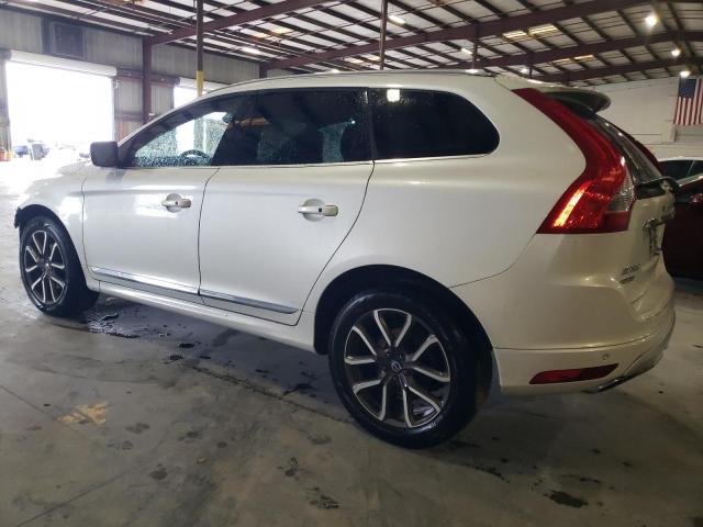 YV449MRR7H2024342 - 2017 VOLVO XC60 T6 DYNAMIC WHITE photo 2