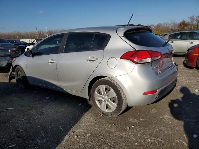 KNAFK5A87G5590939 - 2016 KIA FORTE LX SILVER photo 2