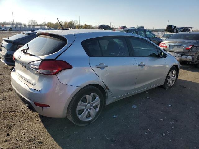 KNAFK5A87G5590939 - 2016 KIA FORTE LX SILVER photo 3