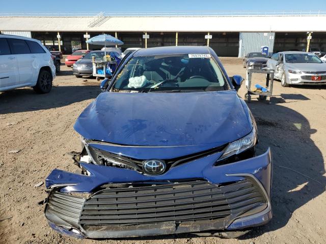 4T1C11AK3PU136847 - 2023 TOYOTA CAMRY LE BLUE photo 5