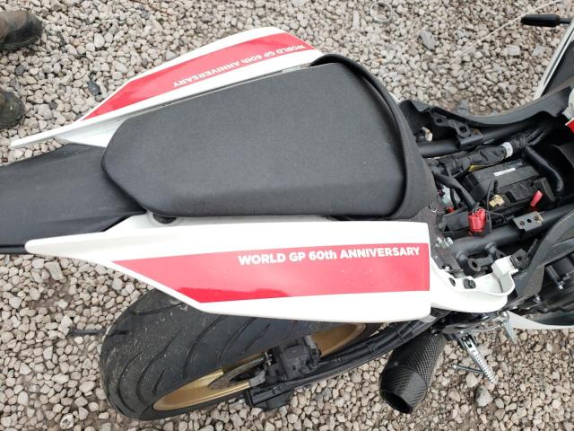 JYARM38E3NA003761 - 2022 YAMAHA YZFR7 WHITE photo 6