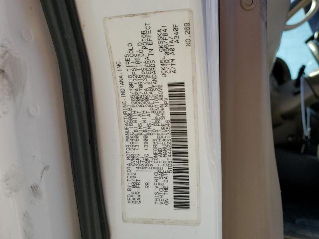 5TDBT44A22S133546 - 2002 TOYOTA SEQUOIA SR5 WHITE photo 13