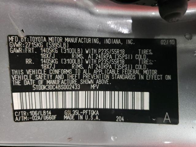 5TDDK3DC4BS002433 - 2011 TOYOTA SIENNA XLE SILVER photo 13